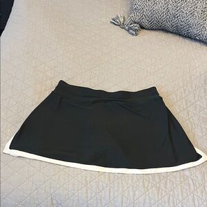 Nike tennis 🎾 Skirt in Black with White trim